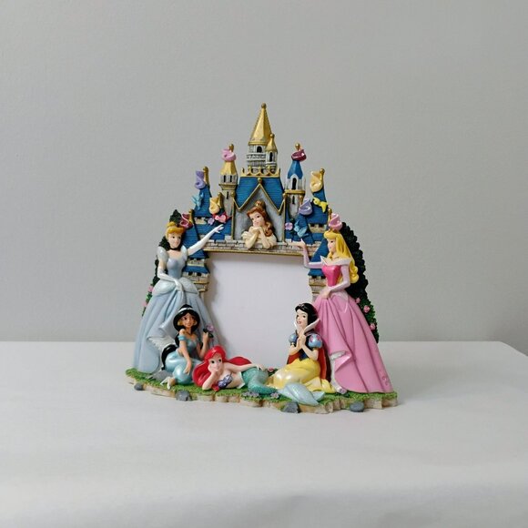 Disney Parks 3D Sculpted Princess Castle Photo Picture Frame 2008 Discontinued - Picture 7 of 7
